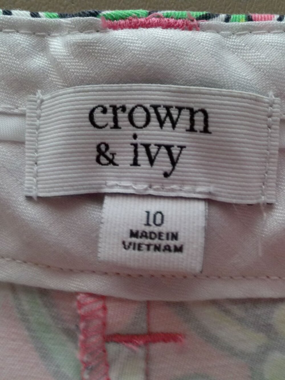 CROWN & IVY Button Zip-Up Pink w/Green Floral Cotton/Spandex Shorts w/Pockets 10 - Picture 6 of 10